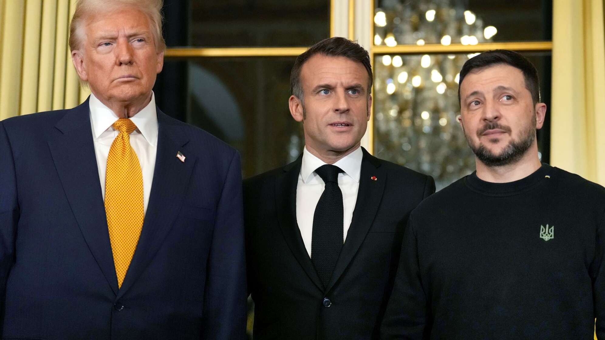 Trump mit Macron und Selenskyj im Élysée-Palast in Paris