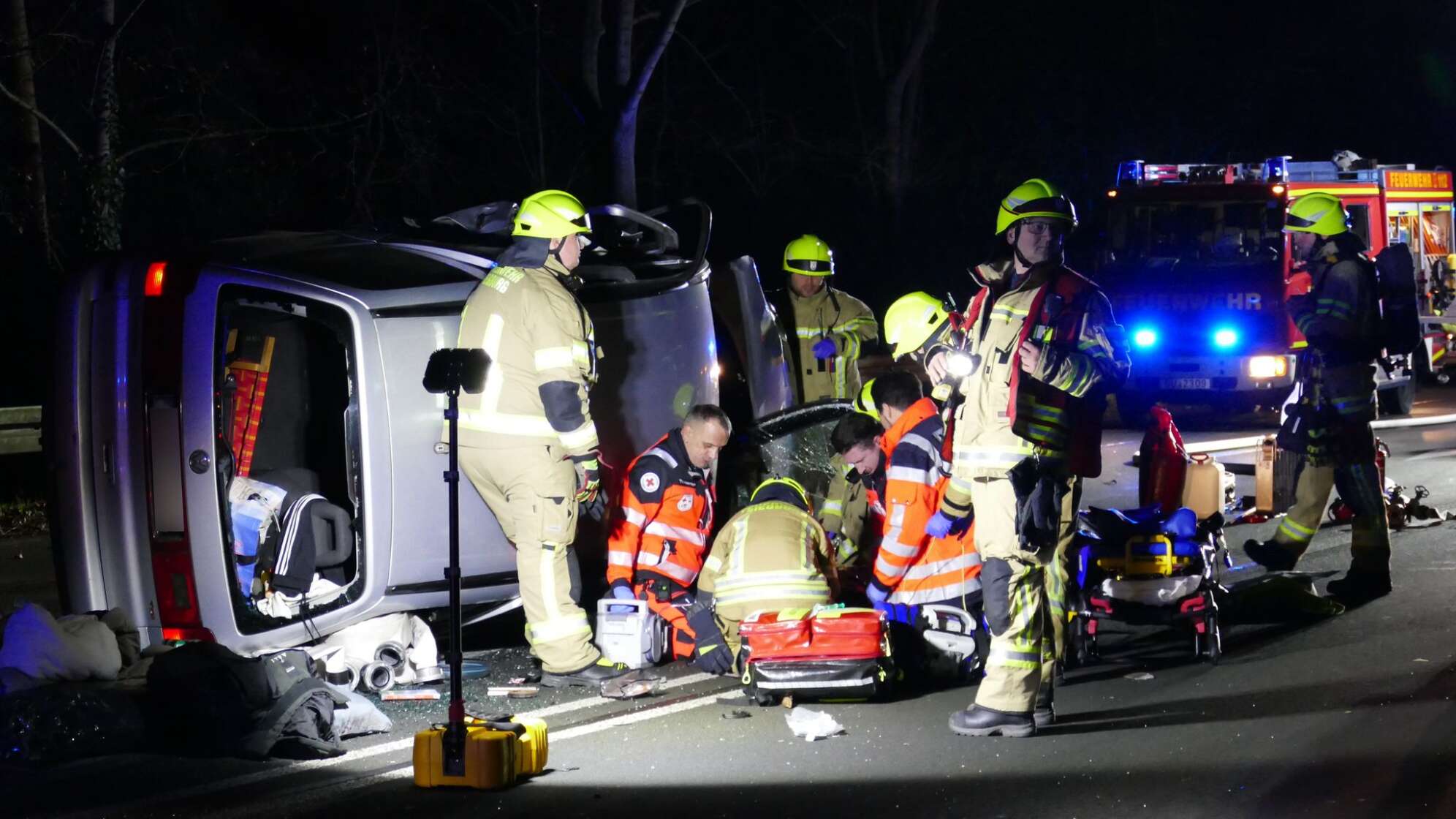 Verletzte und Straßensperrung nach Unfall in Siegburg