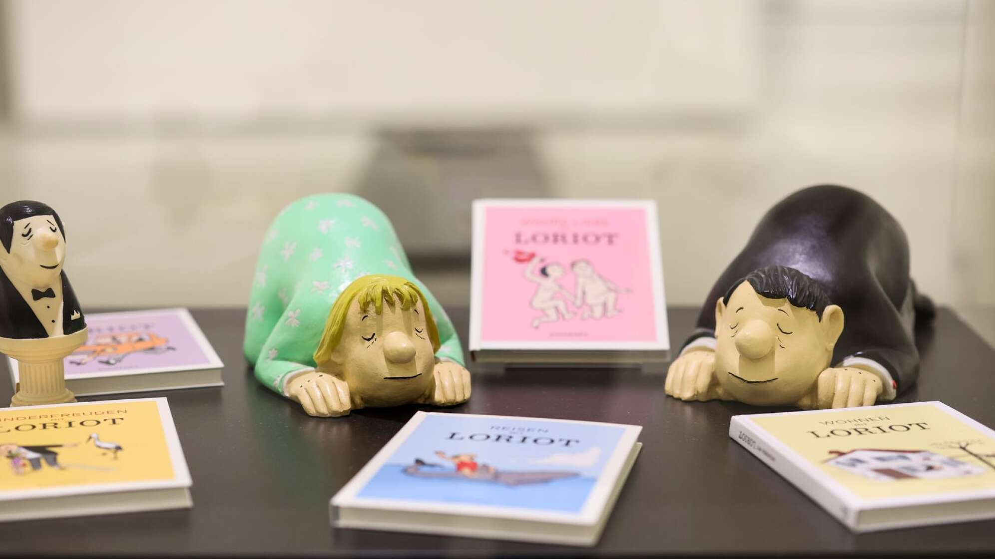 Vor der Ausstellung von Loriot in Oberhausen