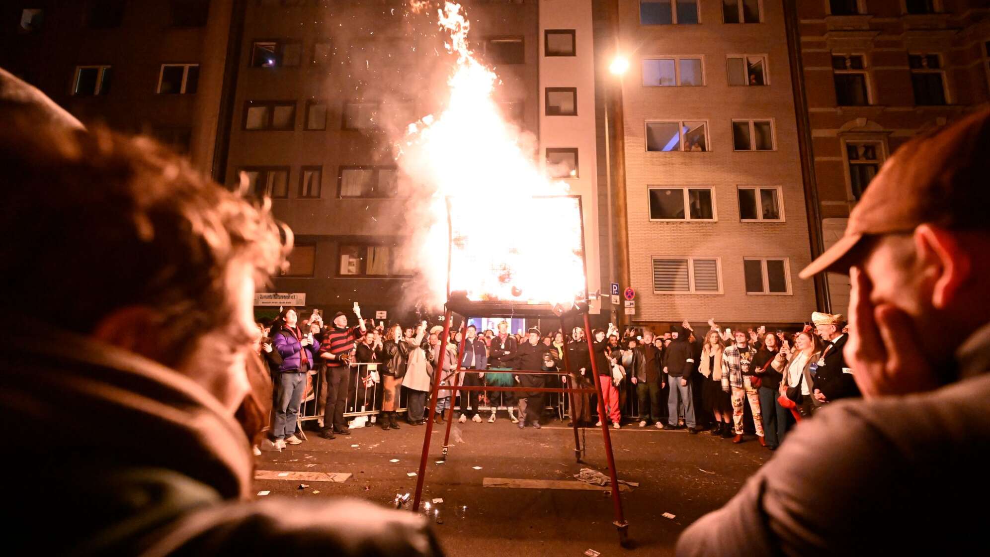 «Nubbelverbrennung» in Köln