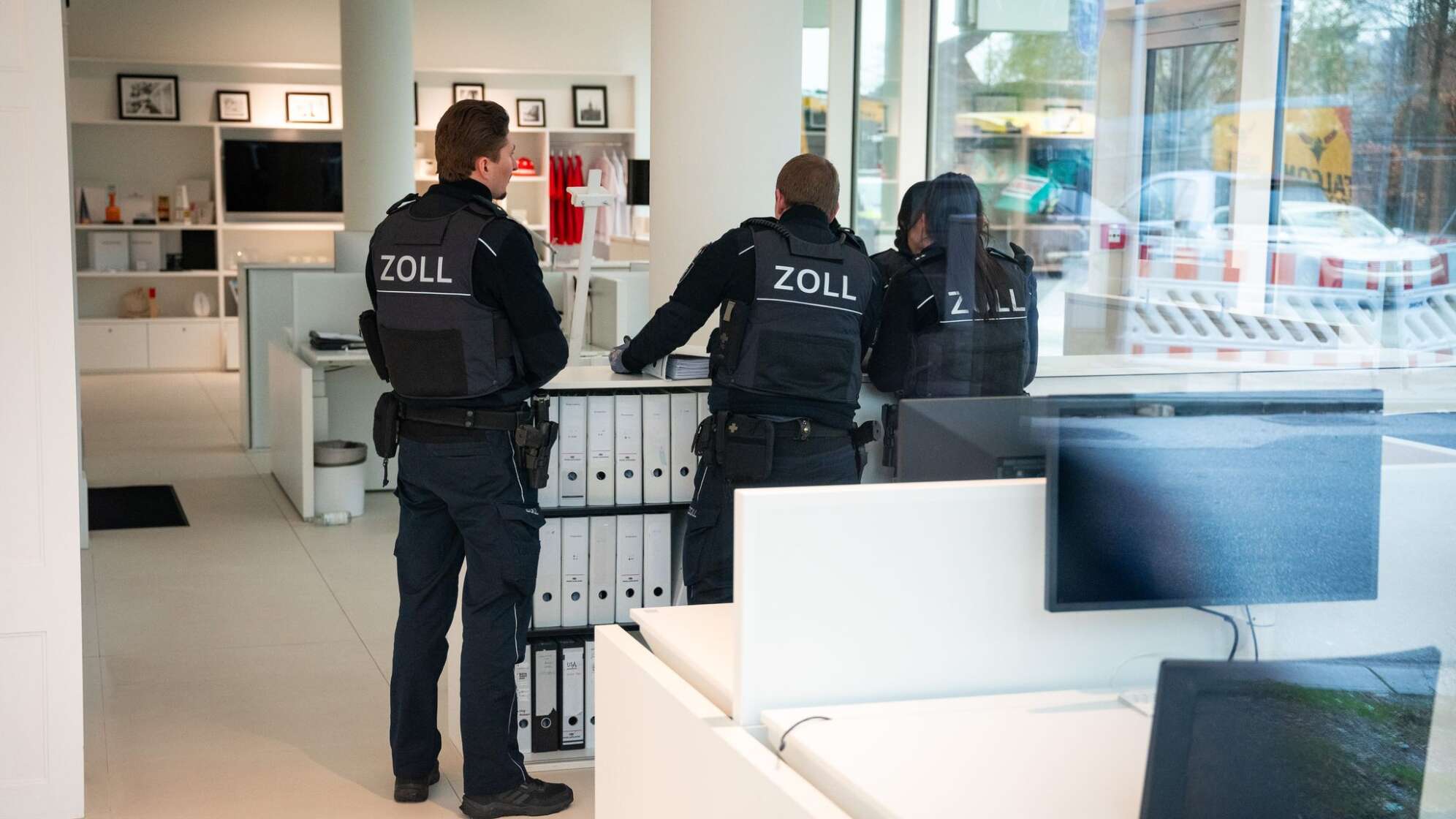 Razzien bei Immobilienmakler