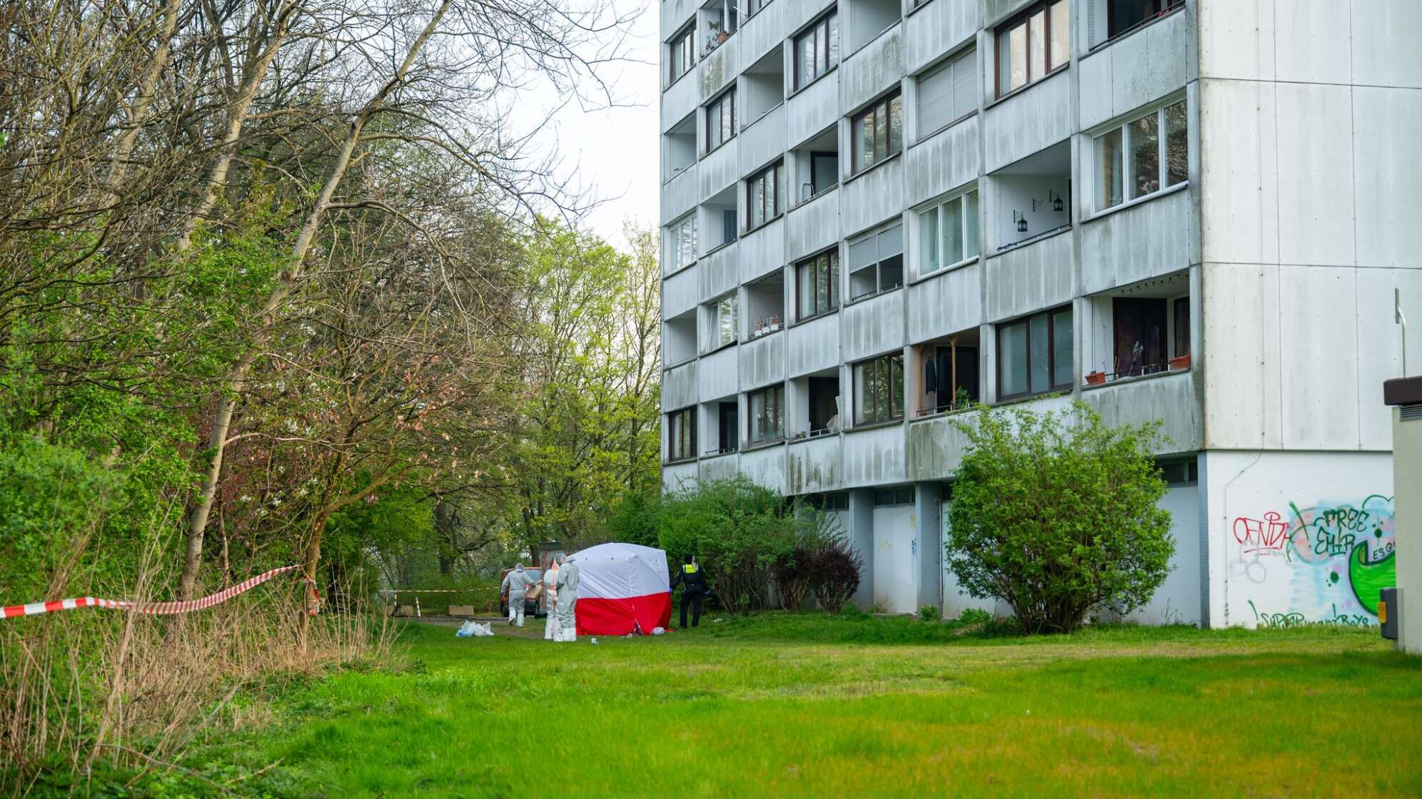 Tödlicher Sturz von Balkon - Ermittlungen