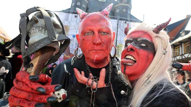 Tausende feiern im Harz die Walpurgisnacht