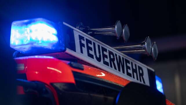 Mann vergisst Topf auf Herd - und wird von Feuerwehr geweckt