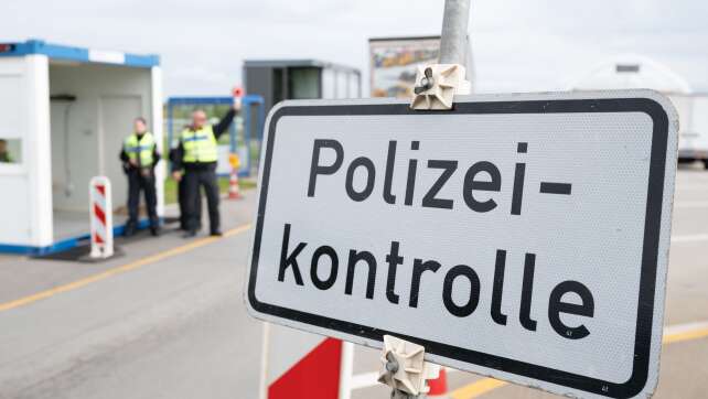 Dobrindt will sofort verschärfte Grenzkontrollen anordnen