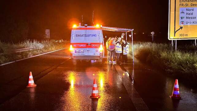 Mann und zwei Kinder sterben bei Unfall in Freiburg