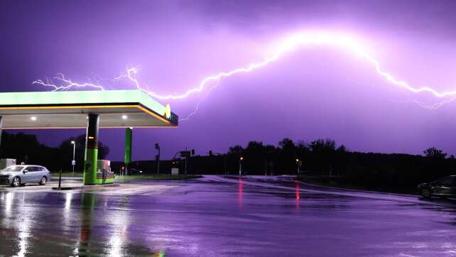 Verletzte bei Unwetter - Beruhigung zum Wochenstart