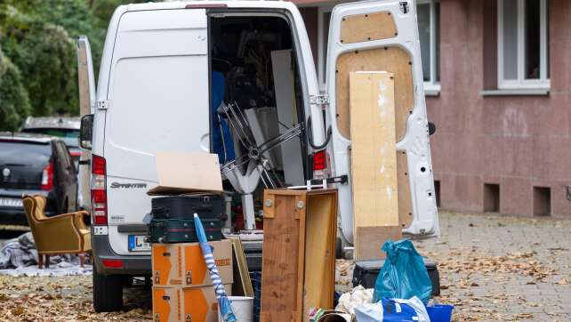 Verbraucherschützer bieten Tipps für Schulabgänger