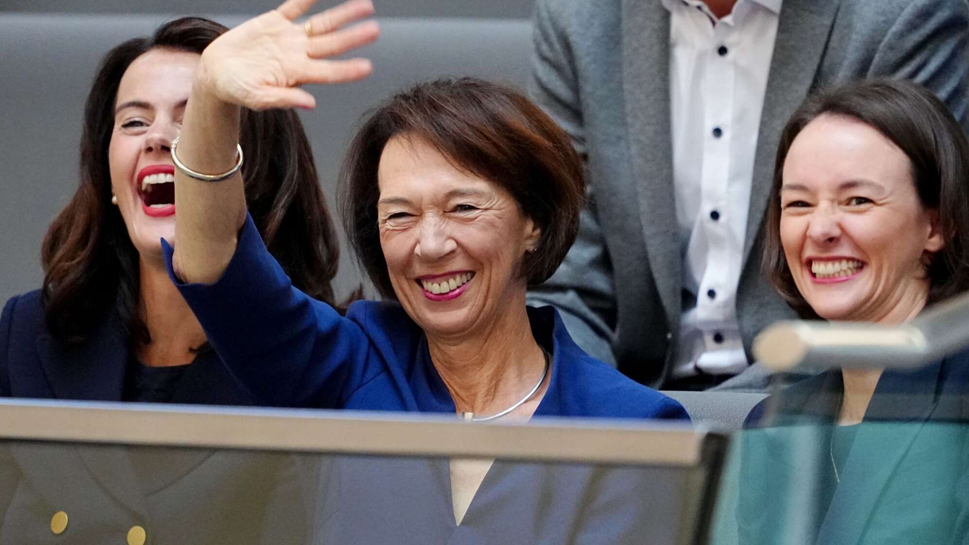 Familie Merz im Bundestag bei der Kanzlerwahl