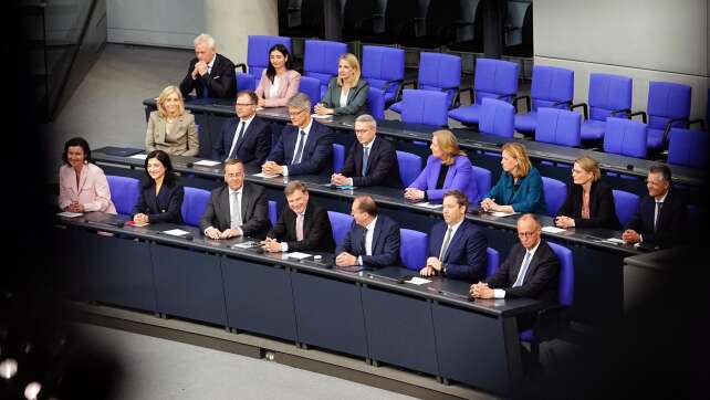Kabinett vereidigt - Regierungsbildung abgeschlossen
