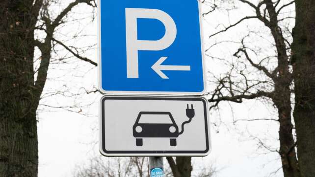Weitere Ladestandorte für E-Autos an NRW-Autobahnen