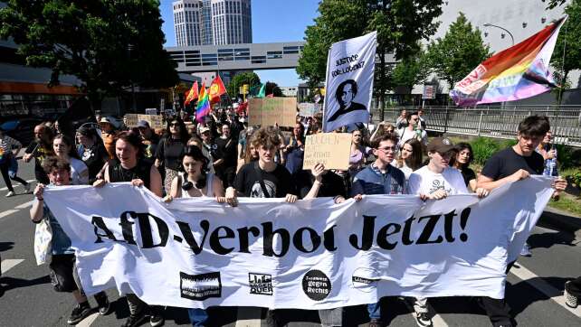 Mehrere Demonstrationen für AfD-Verbot in NRW