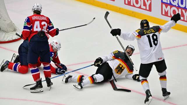 DEB-Team trotzt Fouls und Eis-Problemen: 5:2 gegen Norwegen