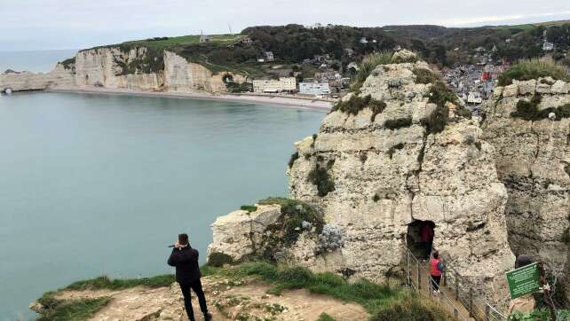 Touristen dürfen Felsen von Étretat nicht mehr betreten