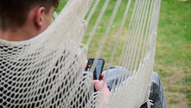 Deutsche 15-Jährige sind besonders oft am Bildschirm