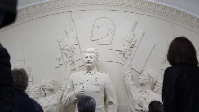 Stalin in der Metro - Zoff um Denkmal für Diktator in Moskau