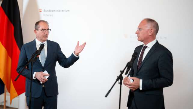 Lob für Dobrindts Grenzpolitik bei Arbeitsbesuch in Wien