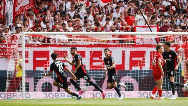 BVB und Eintracht feiern - Heidenheim in die Relegation