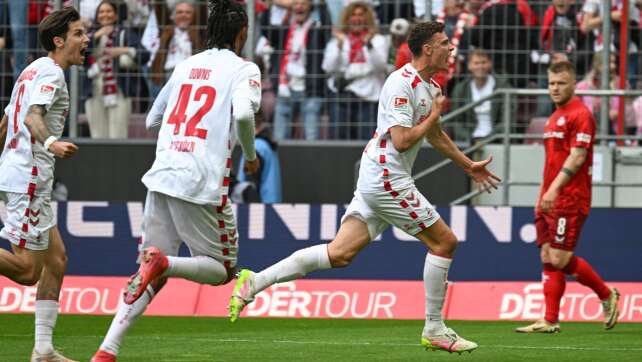 Funkel führt 1. FC Köln als Zweitligameister zum Aufstieg