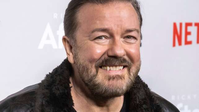 Bissiger Komiker Ricky Gervais erhält Hollywood-Stern