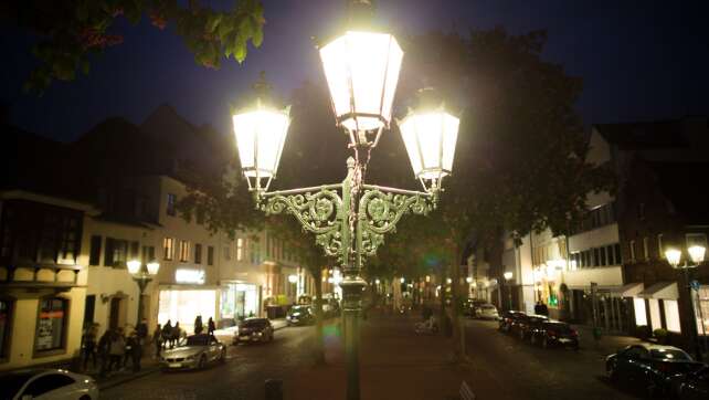 Erste 200 Gaslaternen in Düsseldorf auf LED umgestellt