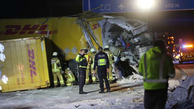 A2 Richtung Dortmund nach Lkw-Unfall stundenlang gesperrt