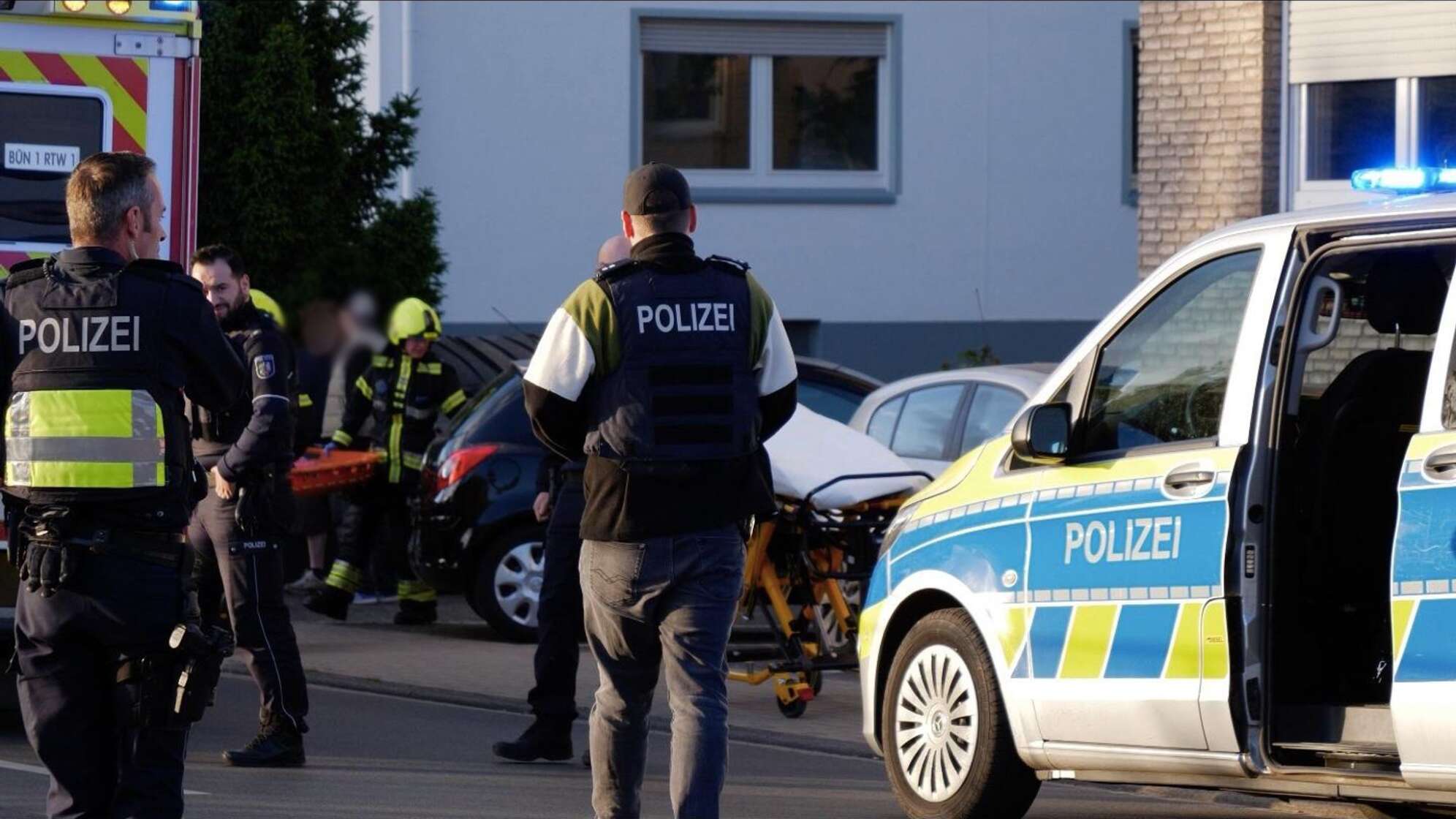 Mann in Bünde durch Schüsse schwer verletzt