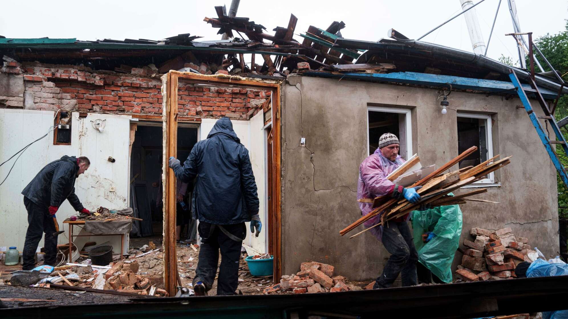 Ukraine-Krieg -Region Schytomyr - Nach russischem Angriff