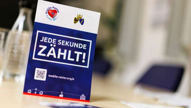 Helfer in der Nähe - wie App-Alarmierung Leben retten soll