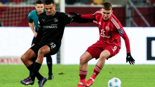 Köln holt Düsseldorfs Johannesson
