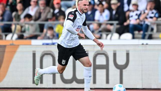 Bochum holt Verteidiger Strompf aus Ulm