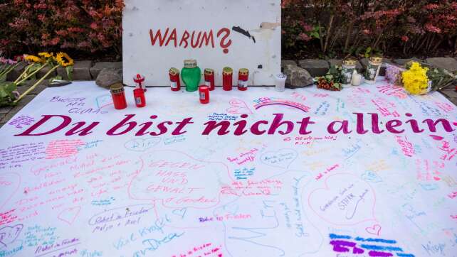Überlebende der Solinger Messerattacke sagen vor Gericht aus