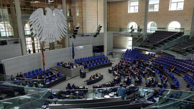 Entscheidung über Diäten-Automatik im Bundestag