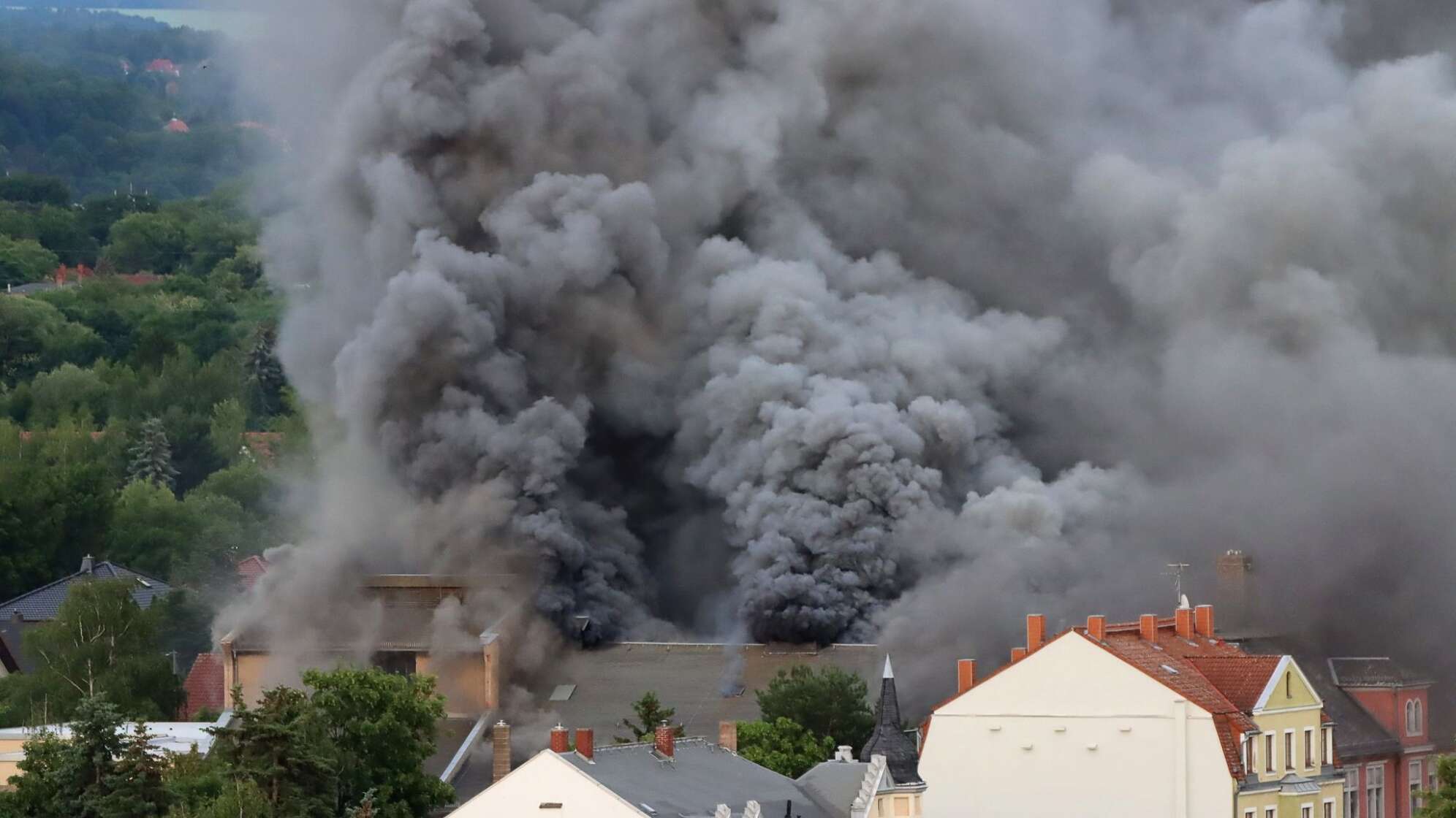 Feuer im früheren Operettenhaus in Dresden