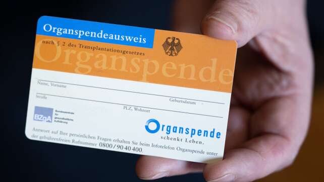 Ministerin Warken: Brauchen viel mehr Organspenden