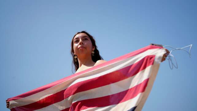 Los Angeles: Hunderte demonstrieren gegen Migrationspolitik