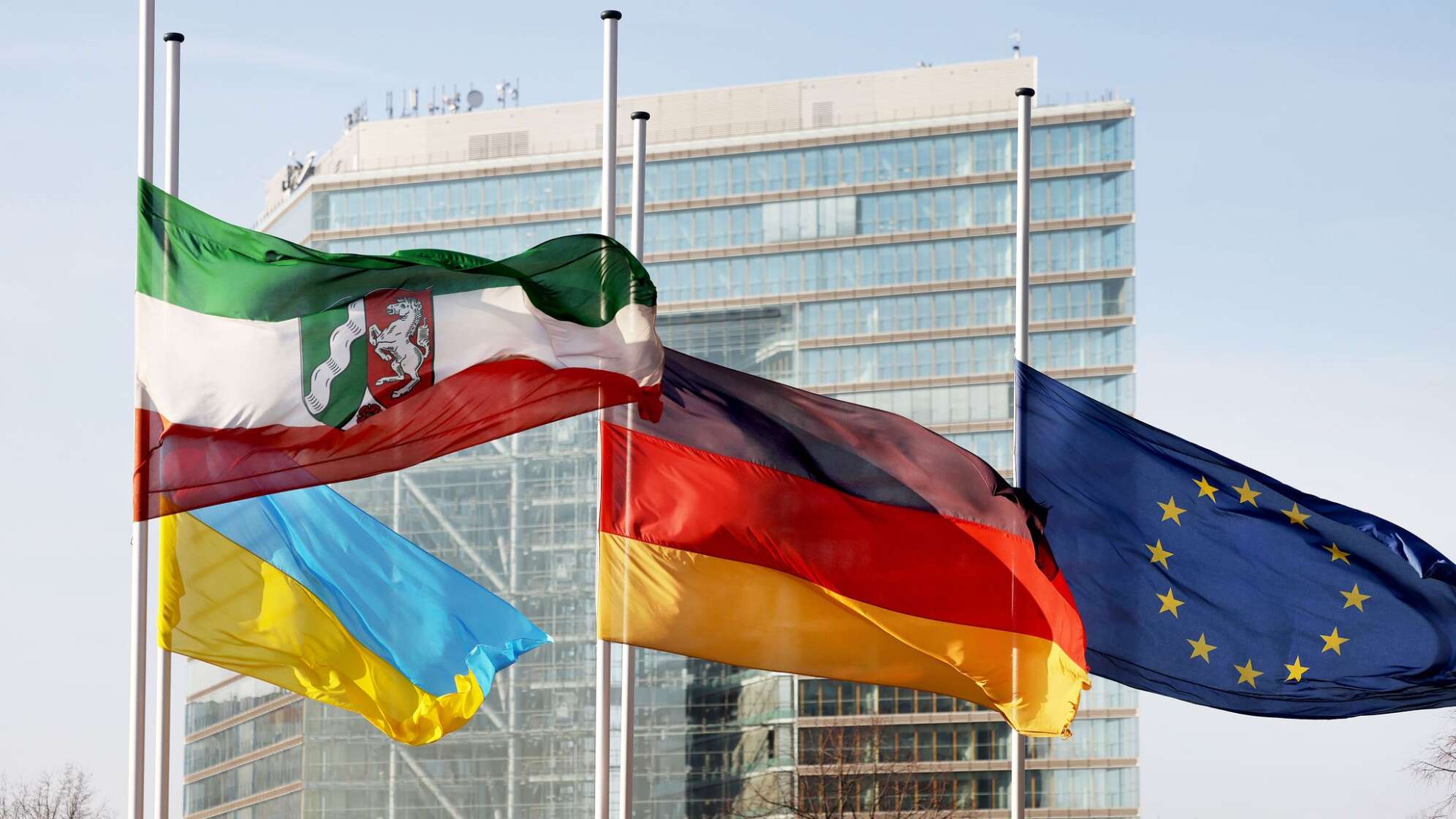 Prothesen, Medizin und Rettungsfahrzeuge für die Ukraine