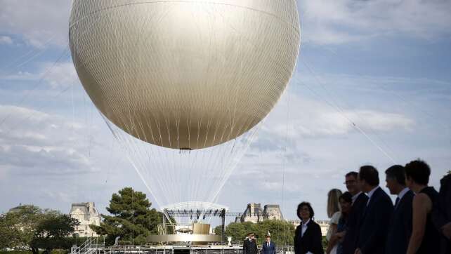 Olympischer Ballon in Paris steigt wieder auf