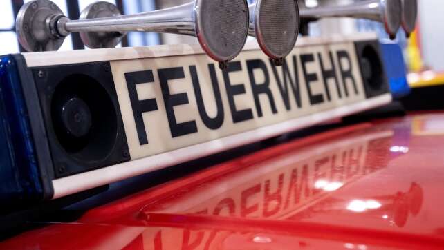 Drei Menschen bei Brand schwer verletzt
