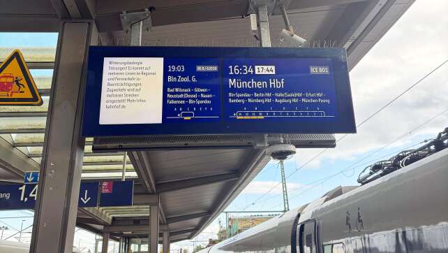 Heftige Sturmböen in Berlin - Wichtige Bahnstrecke gesperrt