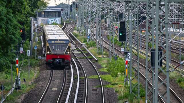 Nach Sturm-Chaos: Bahn-Verkehr in Berlin beruhigt sich