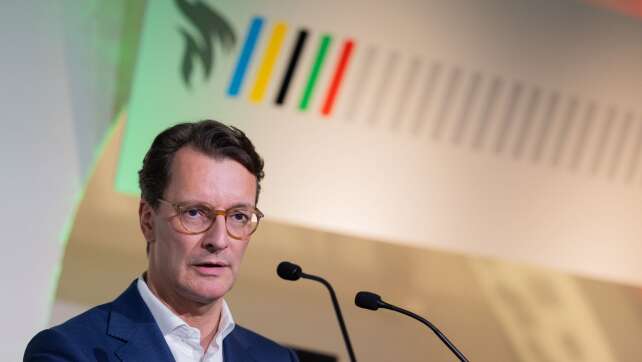 Wüst wirbt für Olympia und Paralympics vor Rekordkulisse