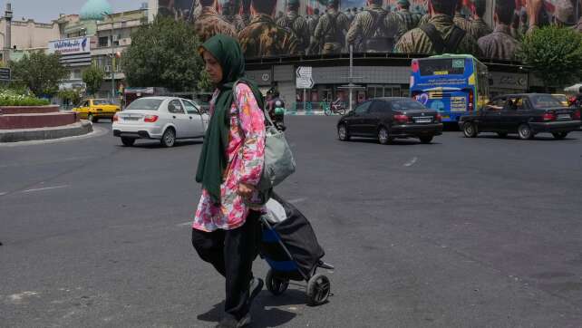 Wie Menschen in Teheran auf die Waffenruhe blicken