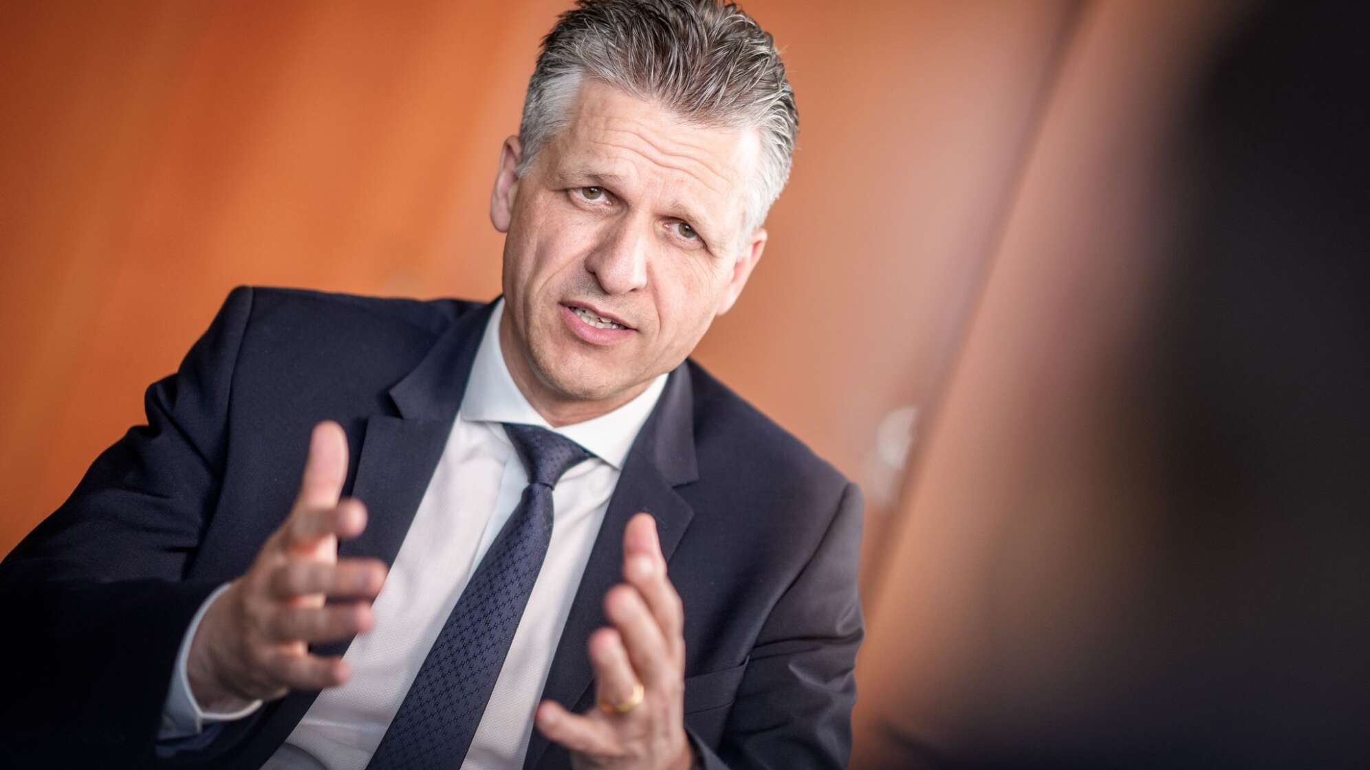 Kanzleramtschef Frei zu Social-Media-Nutzung von Kinden