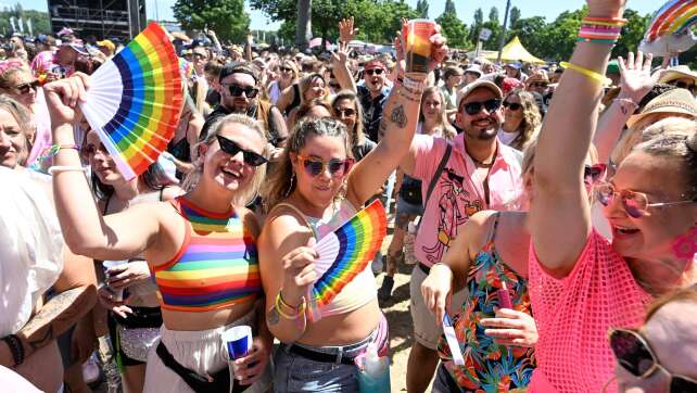 «Rainbow Festival»: Mit Regenbögen und Musik gegen Hetze