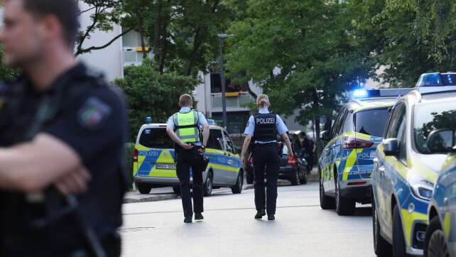 Massenschlägerei mit 100 Beteiligten - 7 Verletzte