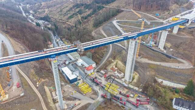 Verkehr auf neuer A45-Rahmede-Brücke könnte früher anrollen