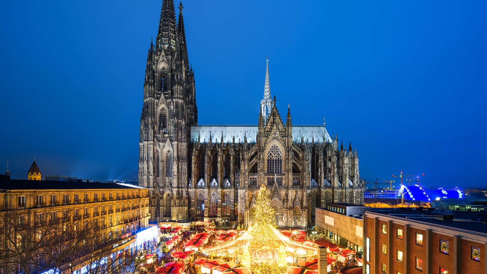 Kölner Dom und der Weihnachtsmarkt