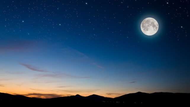 Unruhige Nächte: Wie ihr trotz Vollmond gut schlafen könnt