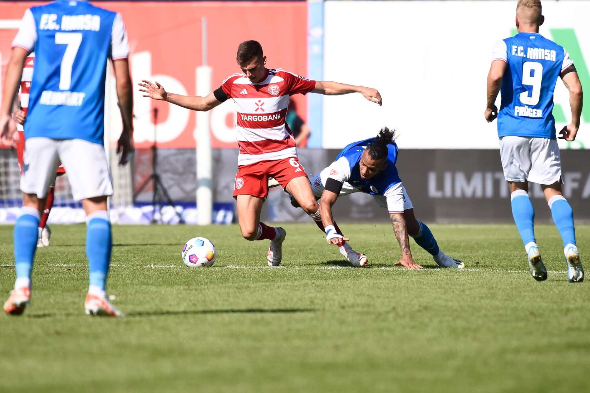 Fortuna setzt sich oben fest: 3:1 bei Hansa Rostock